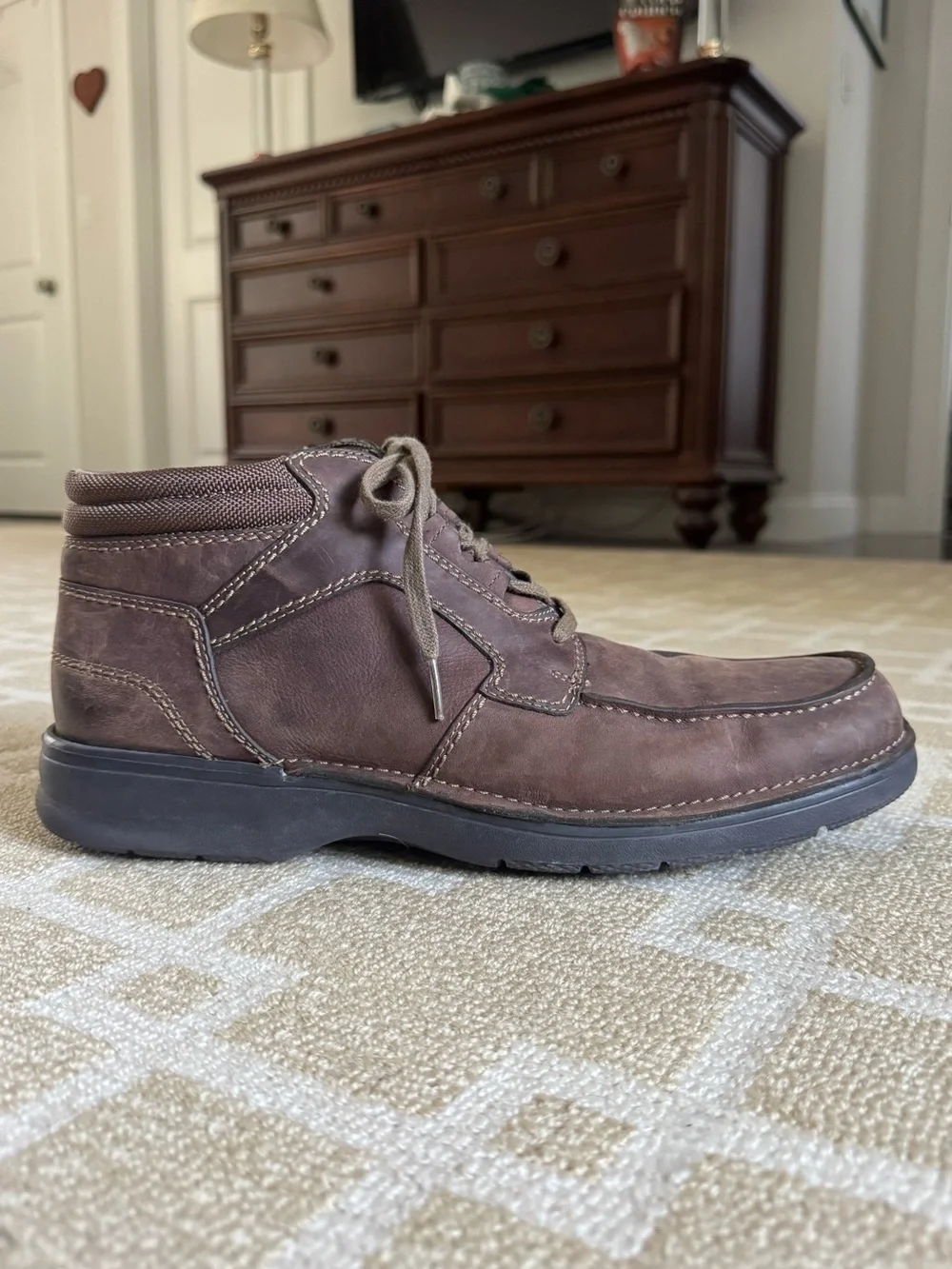 Clarks Leather Chukka Boots Moc Toe Comfort Shoes Travel Brown Size 13